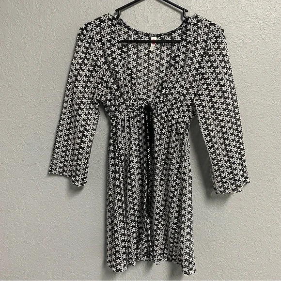 Eyelet Swim Coverup Beachwear Womens Size Medium Long Sleeve Adjustable Waist - Picture 5 of 6